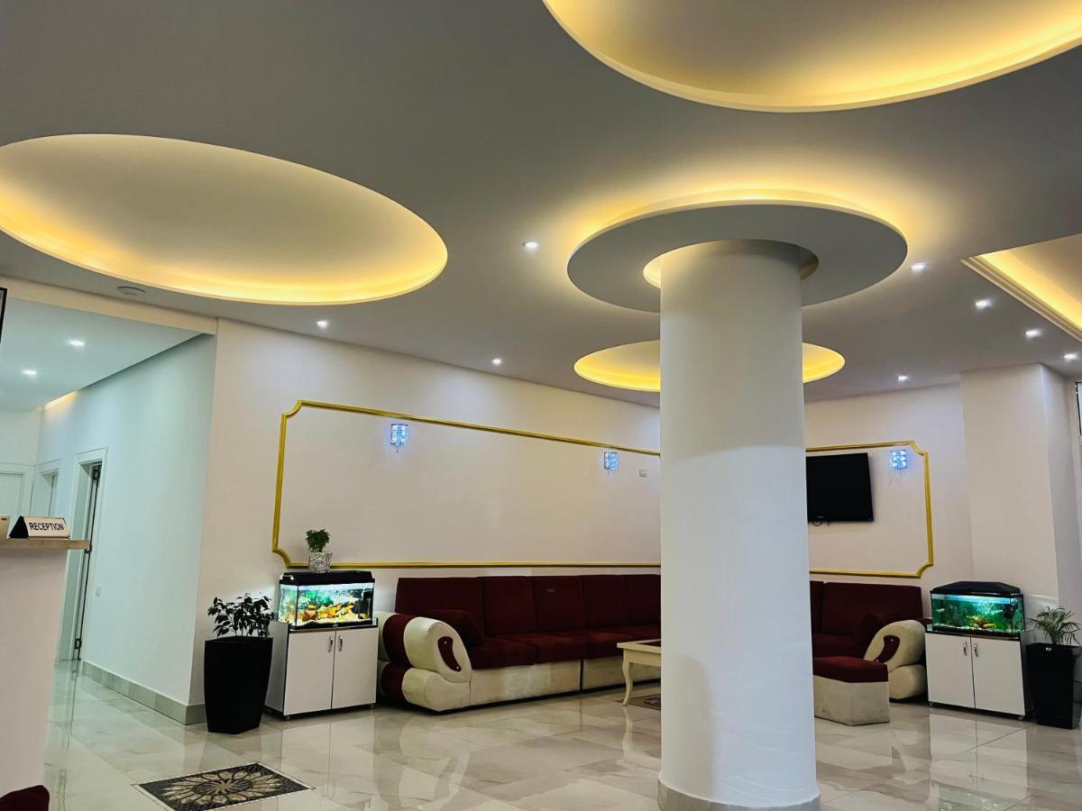 Ujvara Hotel Golem  Exterior photo